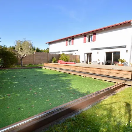 - Maison Contemporaine Avec Piscine 아르본느