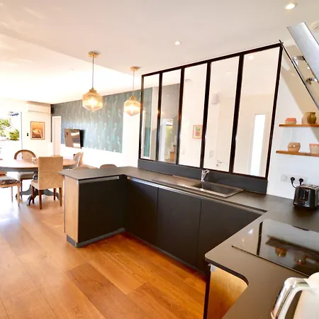 - Maison Contemporaine Avec Piscine *
