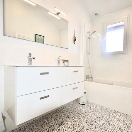 - Maison Contemporaine Avec Piscine *